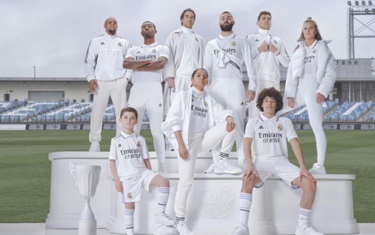 Real Madrid 2022/23 Home Shirt With Benzema 9 And 2022 CWC